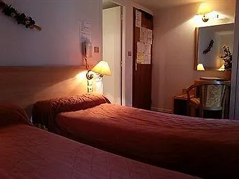 Hotel De L'isard 2*