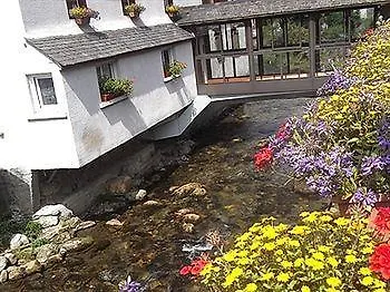 Hotel De L'isard