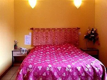 Hotel De L'isard 2*