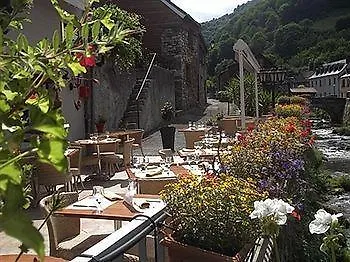 De L'isard Hotel